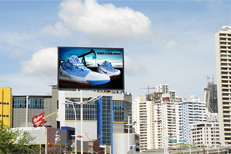 深圳唯峰科技教你如何避免讓戶外廣告屏受傷害？
